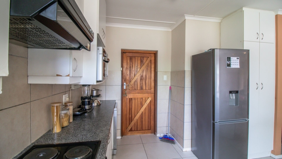 3 Bedroom Property for Sale in Abbotsford Eastern Cape